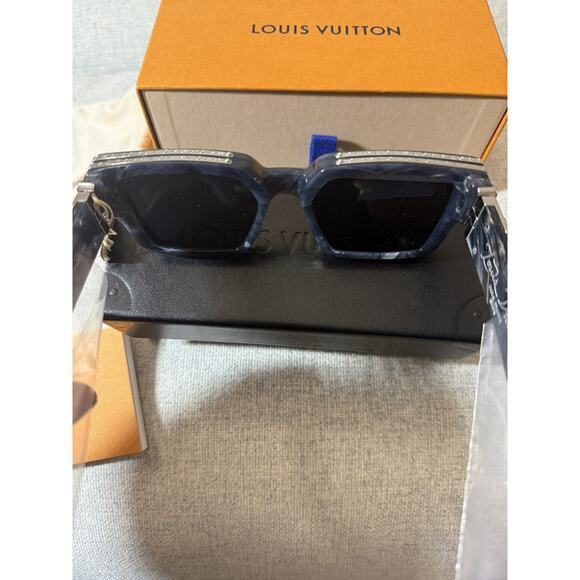 Louis Vuitton 1.1 Million Sunglasses Anthracite Gray Marble main image 2